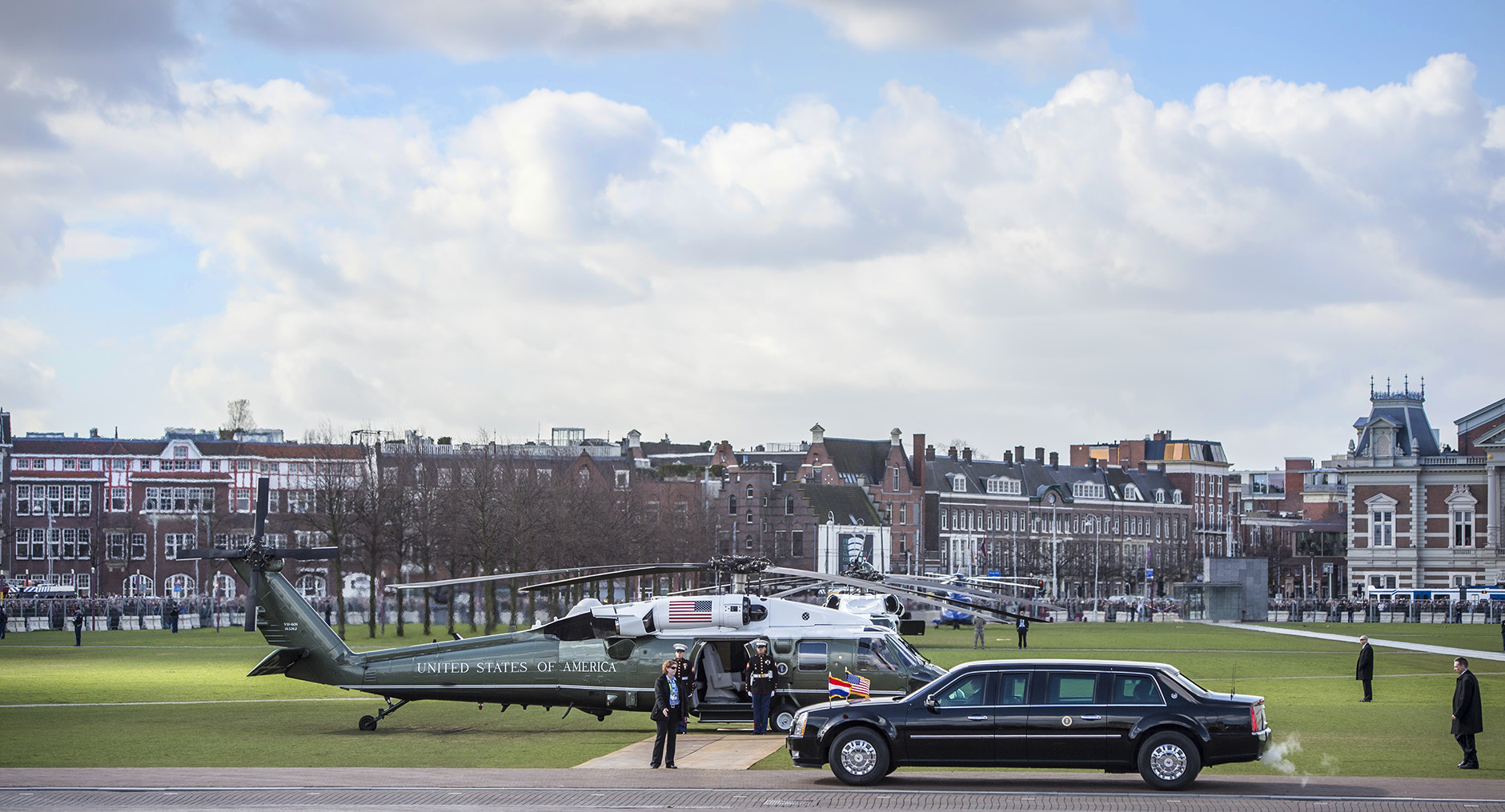 Vertrek president Obama op het Museumplein in Amsterdam
