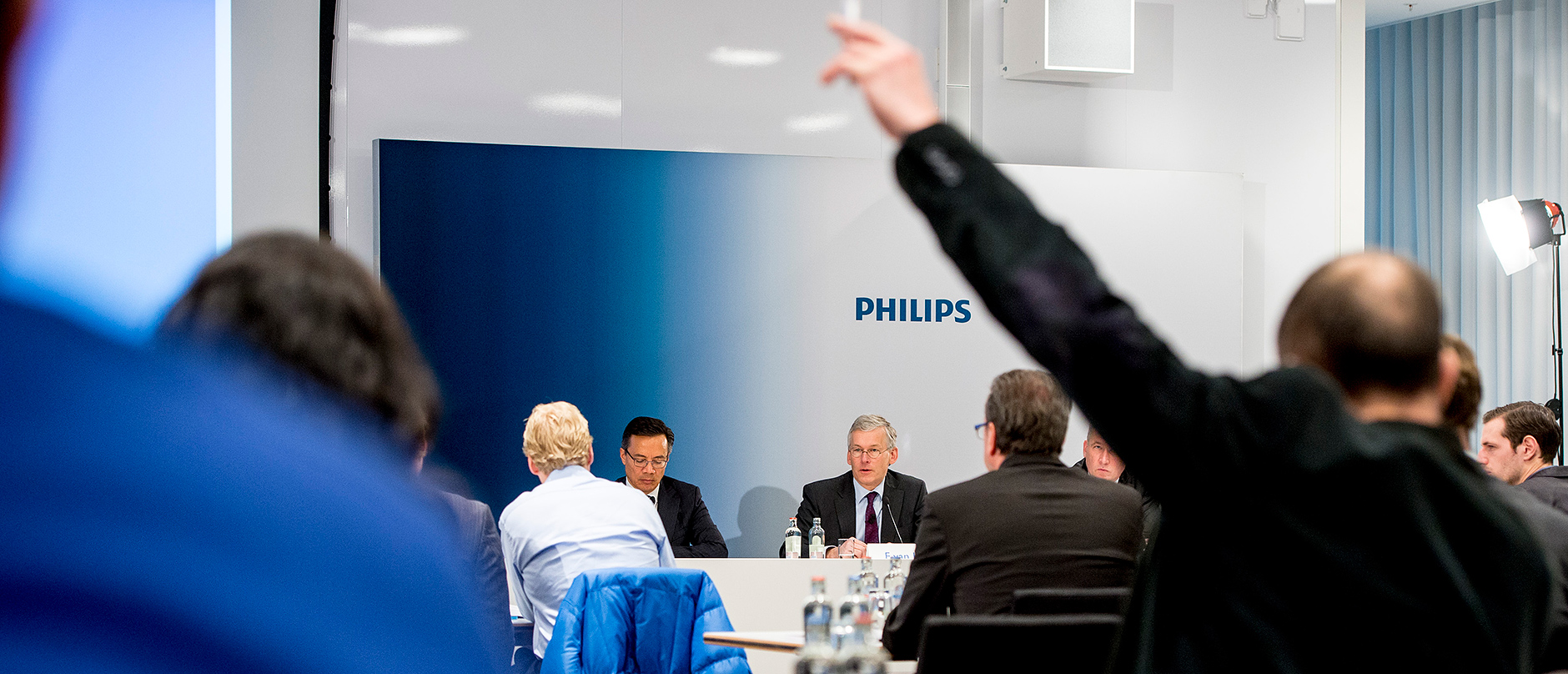 presentatie-jaarcijfers-Philips-3
